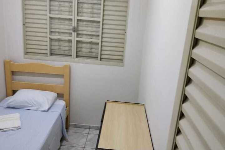Room 16 of 32
