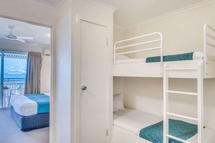 Room 4 of 81