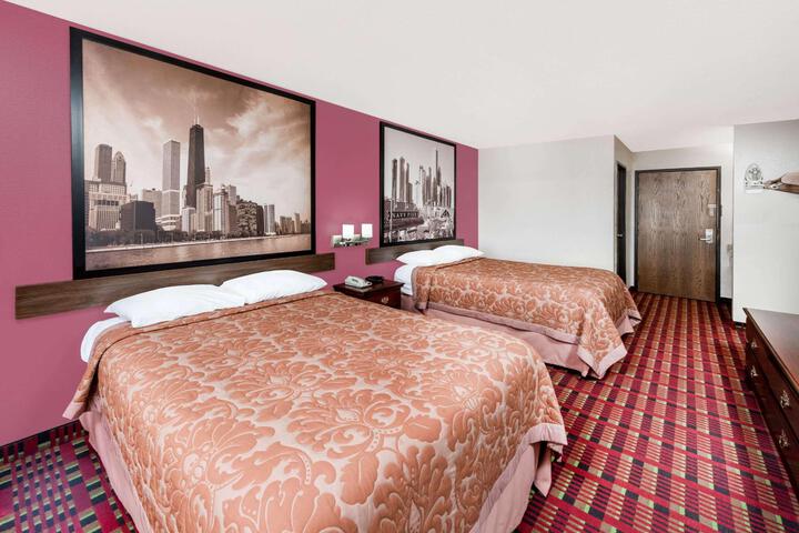 Double Accessible Queen Size Bed (5 of 5)