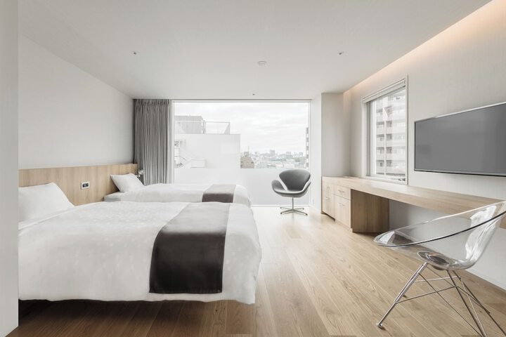 Room 18 of 42