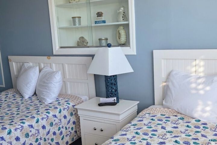 Room 11 of 29