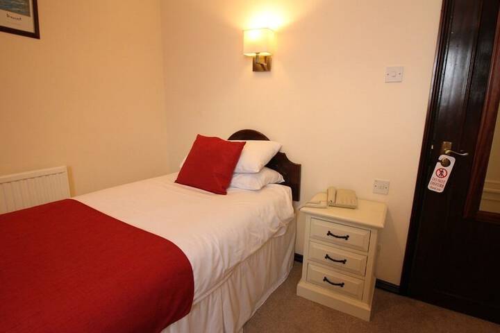 Room 21 of 140