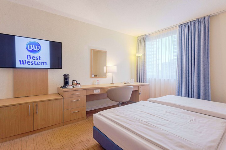 Room 26 of 105