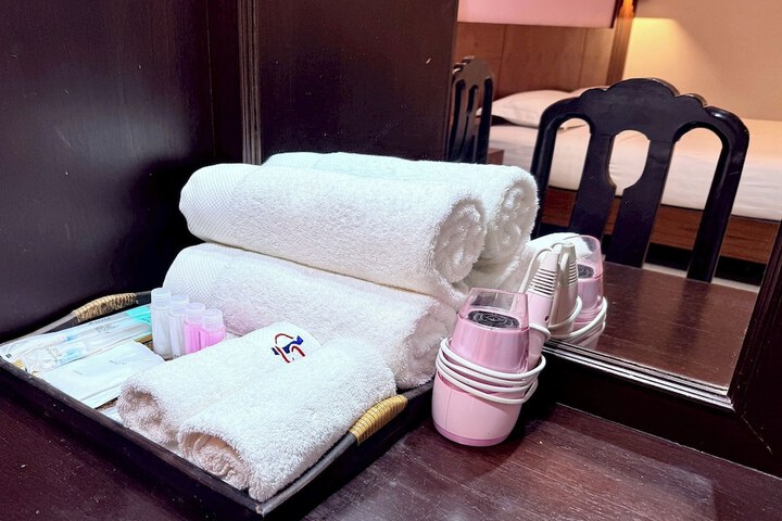 Room 19 of 62