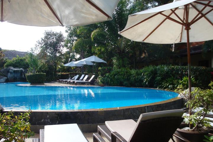 Pool Hotel