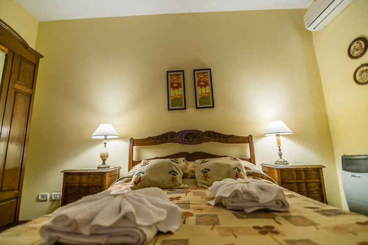 Room 11 of 31