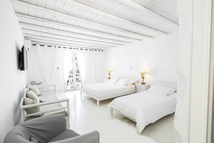 Room 43 of 108