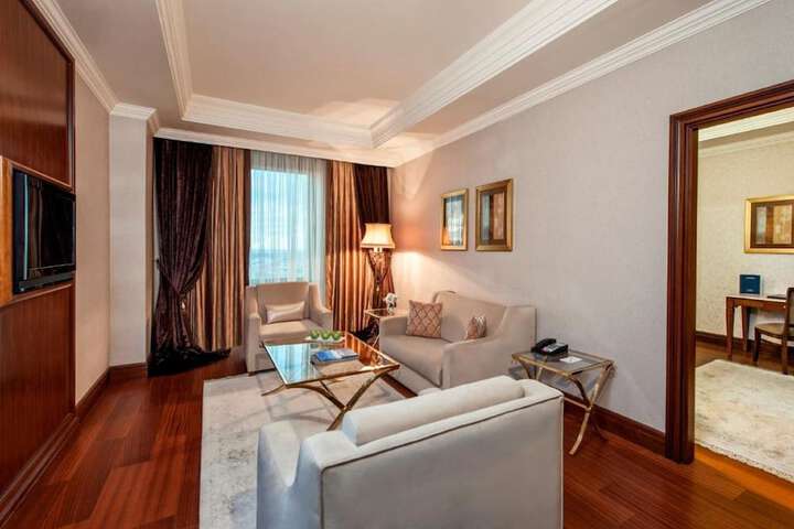 Room 12 of 26