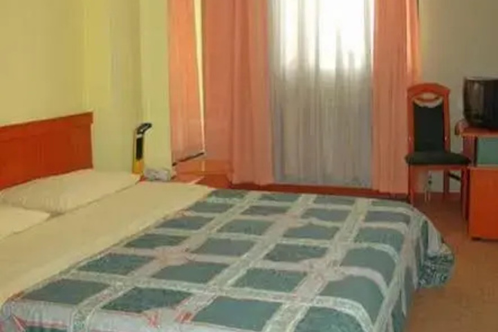 Room 5 of 7