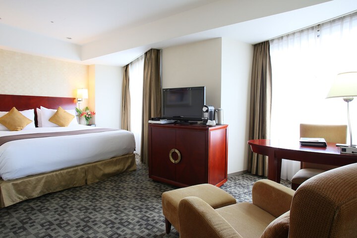 Room 8 of 57