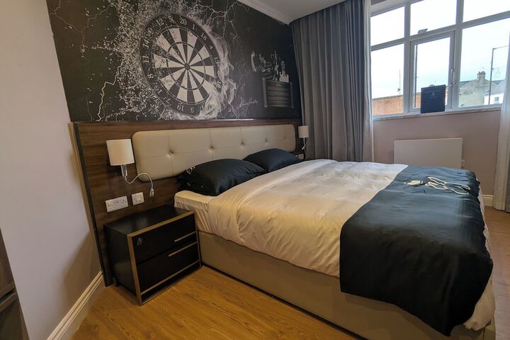 Room 44 of 117