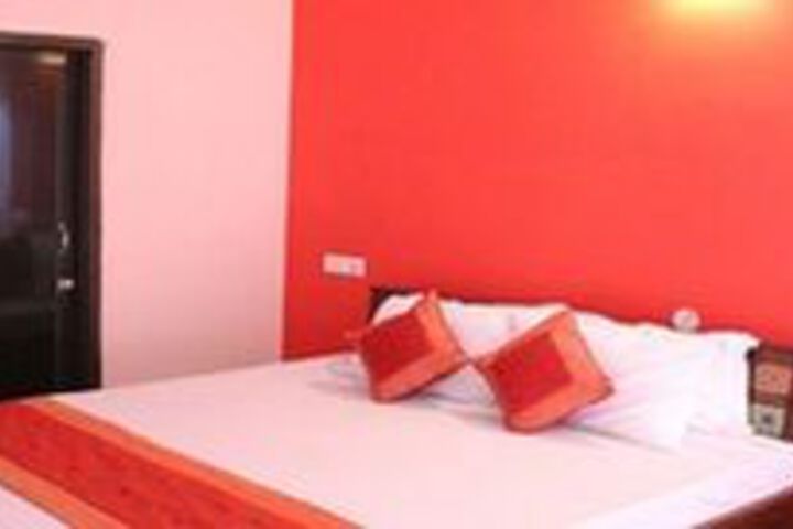 Room 10 of 25