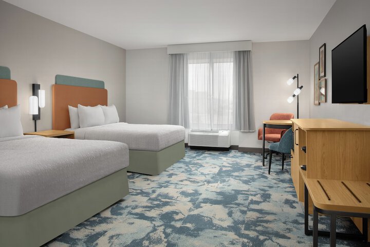 Room 10 of 77