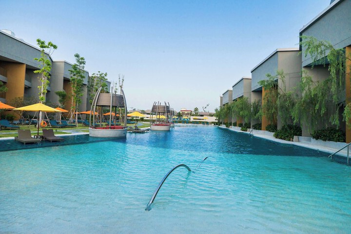 Pool 57 of 110