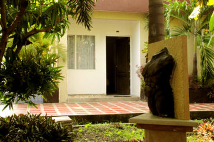 Hotel Exterior 3 of 45