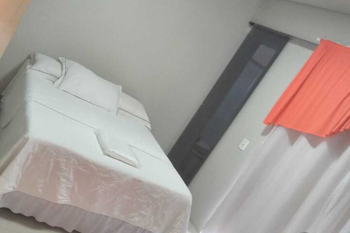 Room 7 of 14
