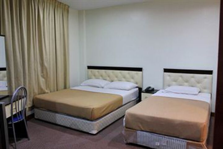 Room 5 of 14
