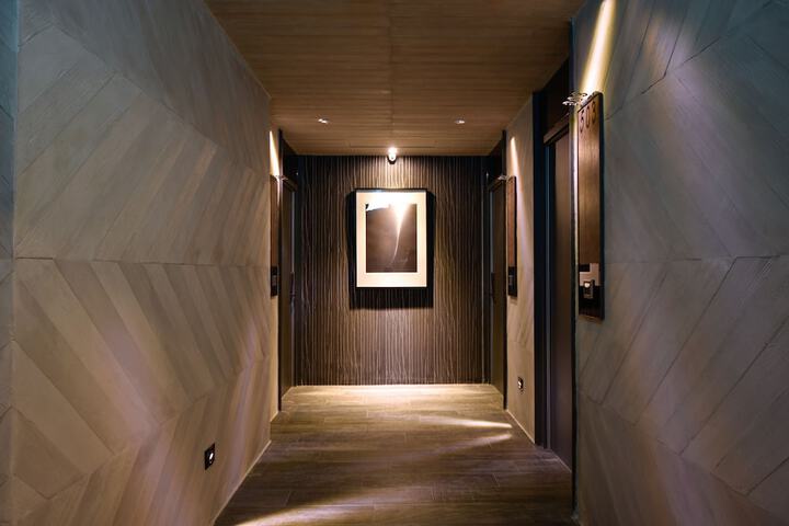 Ballroom/Hall 106 of 133