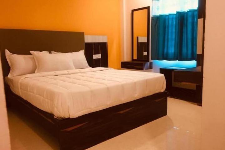 Room 2 of 12