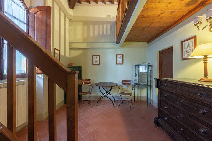 Room 25 of 196