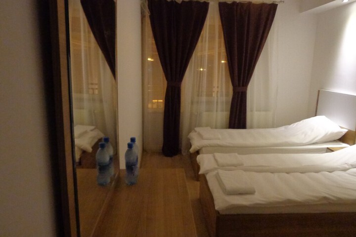 Room 8 of 35