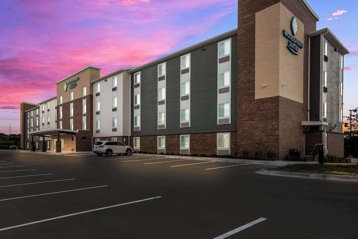 Woodspring Suites Milwaukee - Menomonee Falls in Milwaukee, WI