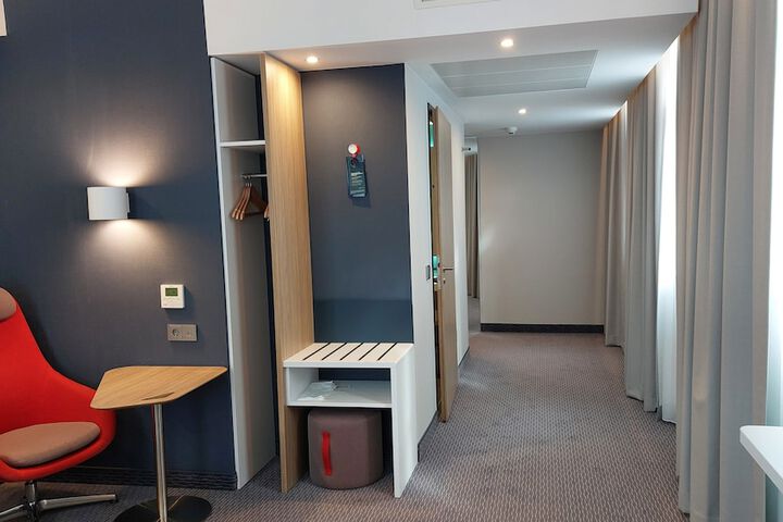 Room 22 of 54