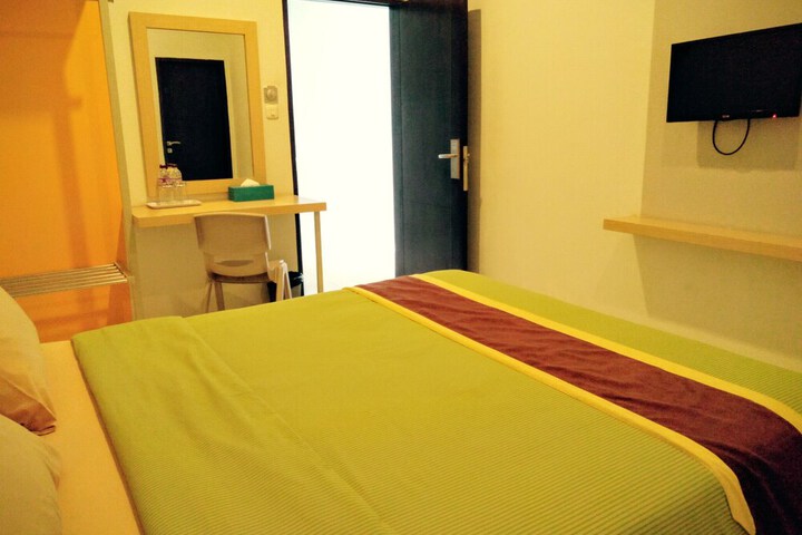 Room 9 of 20