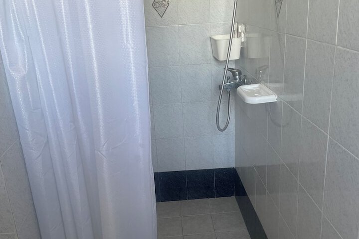 Room 15 of 18