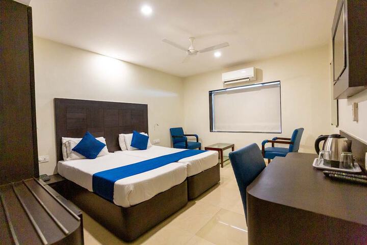 Room 19 of 34