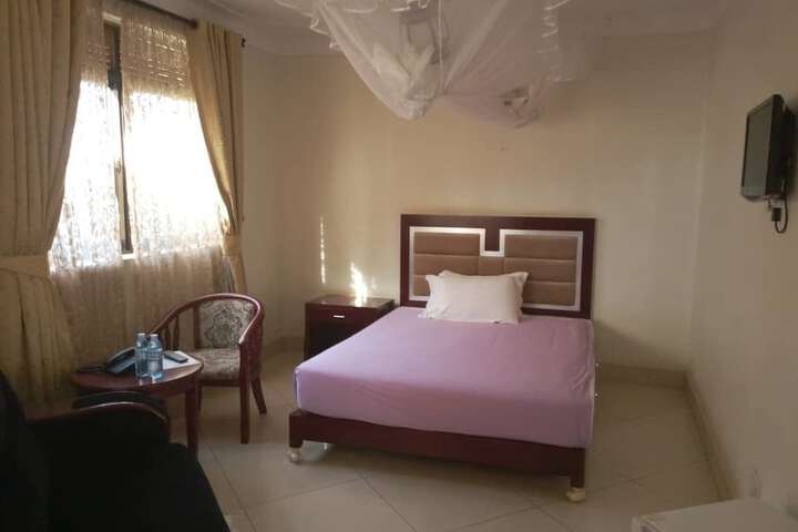 Room 9 of 55