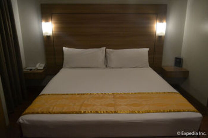 Room 34 of 85