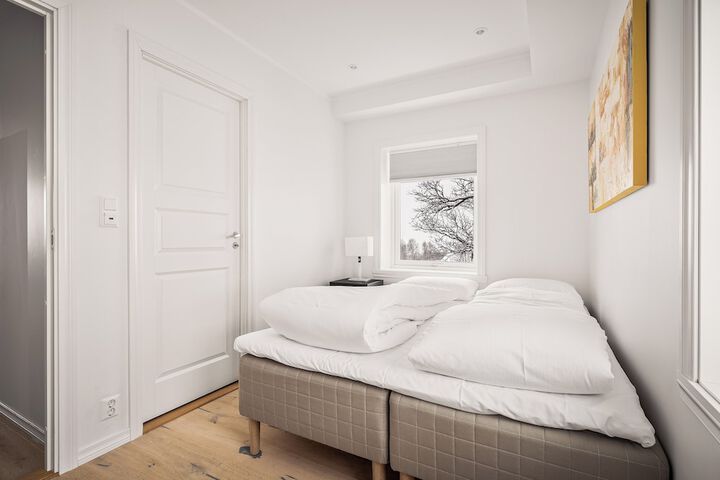 Room 10 of 49