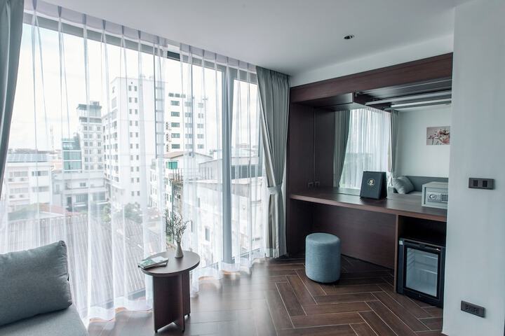 Room 34 of 91