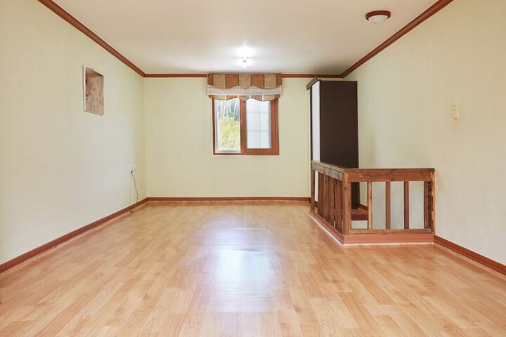 Room 19 of 82