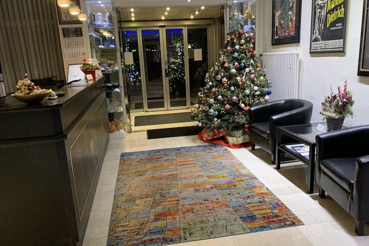 Guest Lobby