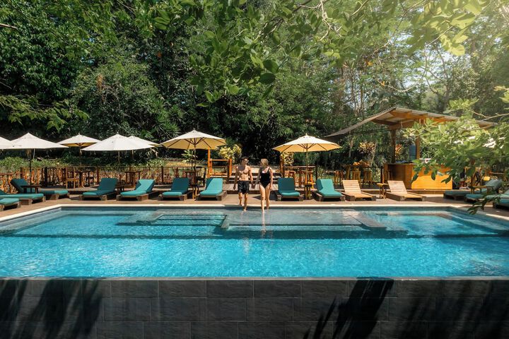 Pool 55 of 160