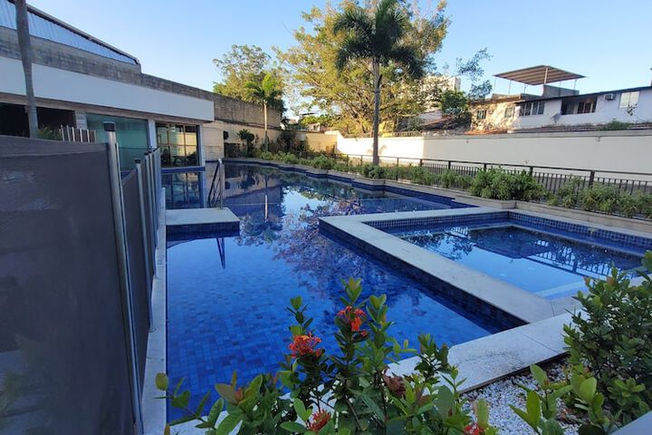 Pools & Facilities