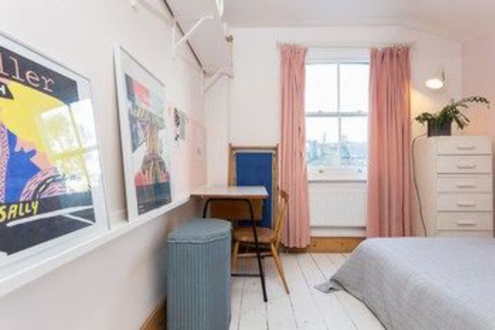 Room 18 of 48