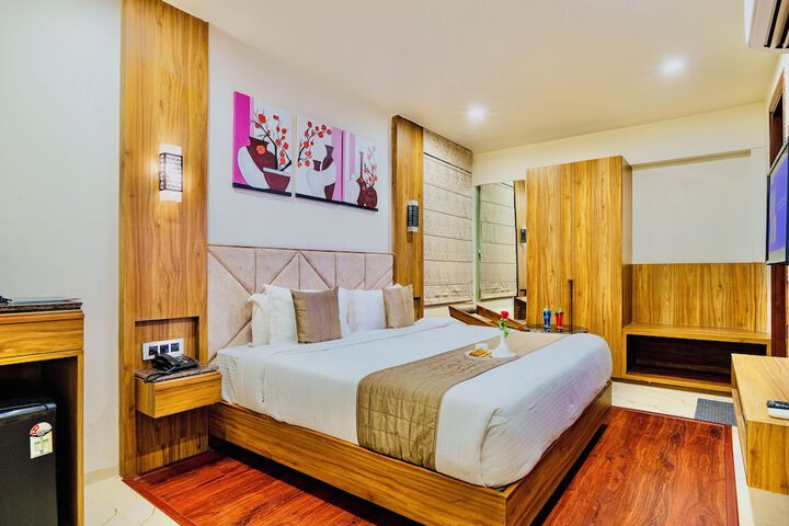 Room 4 of 48