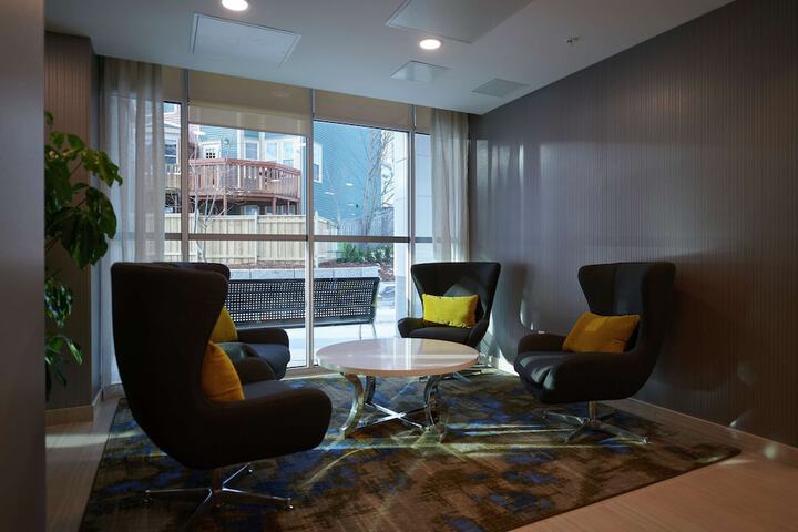 Entrance & Lobby