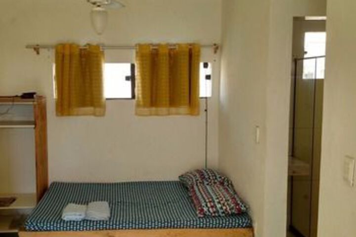 Room 6 of 15