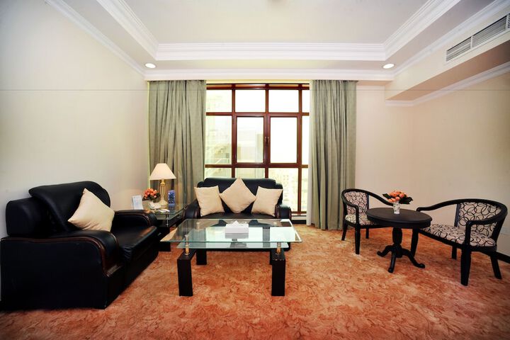 Room 10 of 24