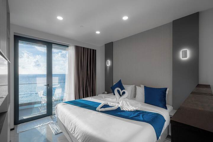 Room 12 of 43