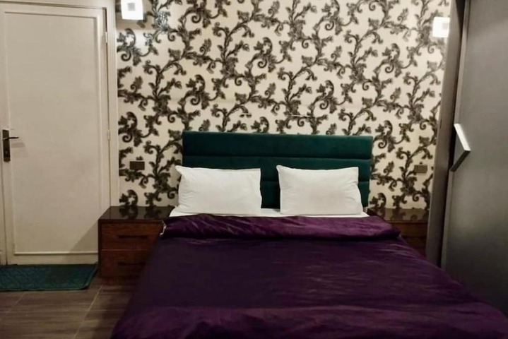 Room 53 of 74