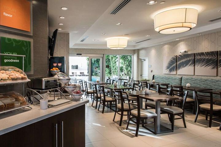 Breakfast area