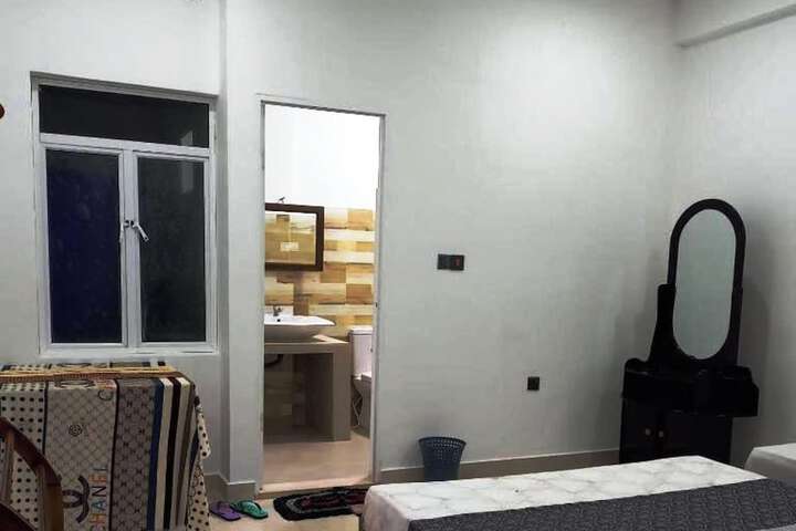 Room 8 of 43