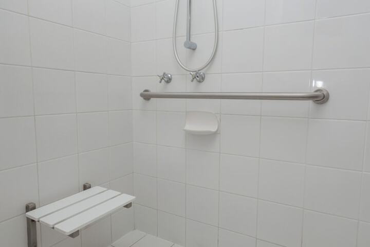 Room 40 of 81