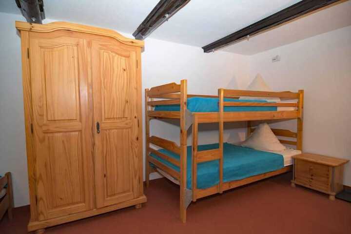 Room 6 of 29