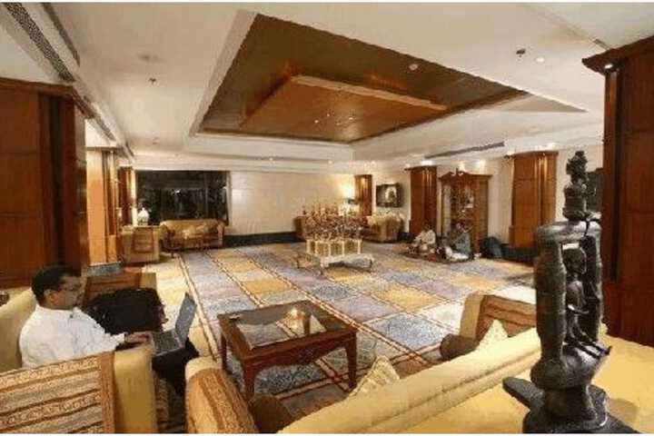 Guest Lobby